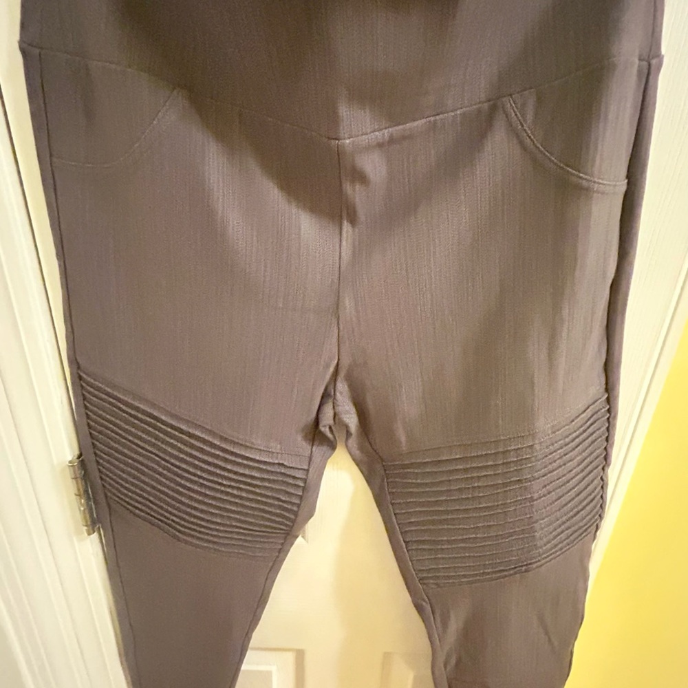 Agnes & Dora Gray Moto Leggings NWOT